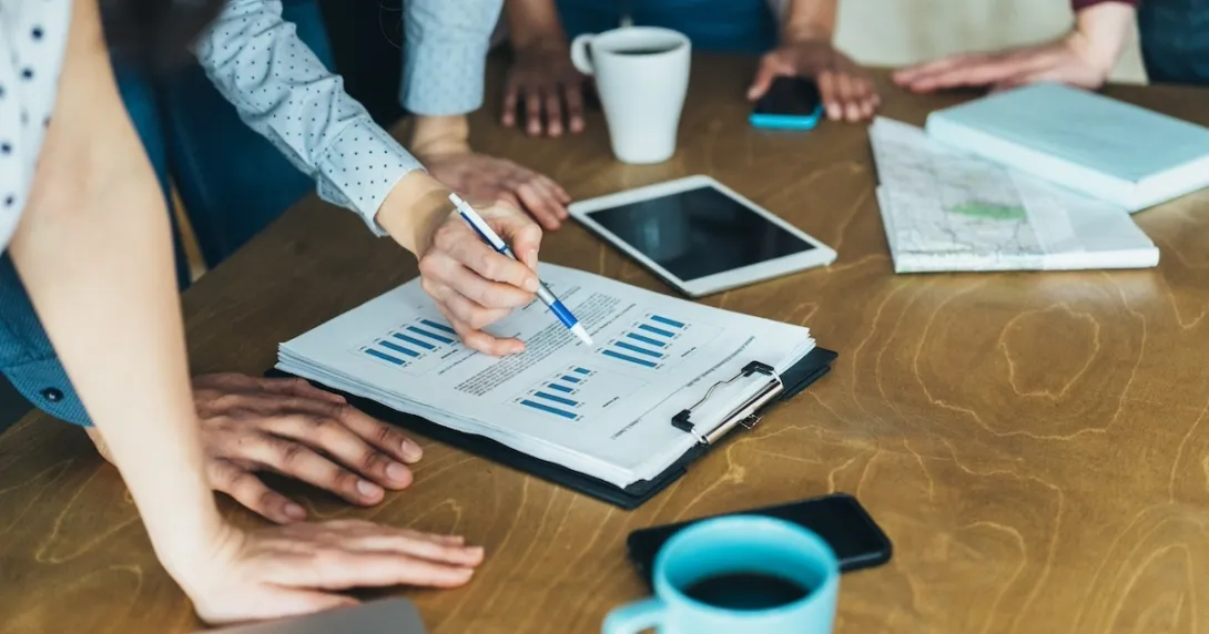 Financial data/graphs Financial data/graphs