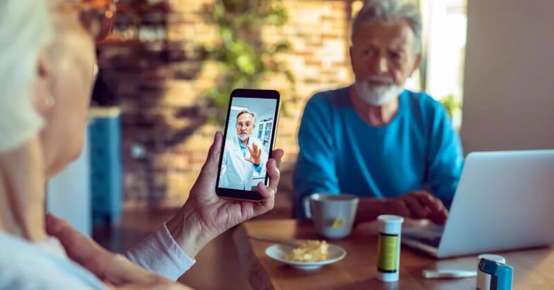 Patient interacting with healthcare professional via smart phone Patient interacting with healthcare professional via smart phone