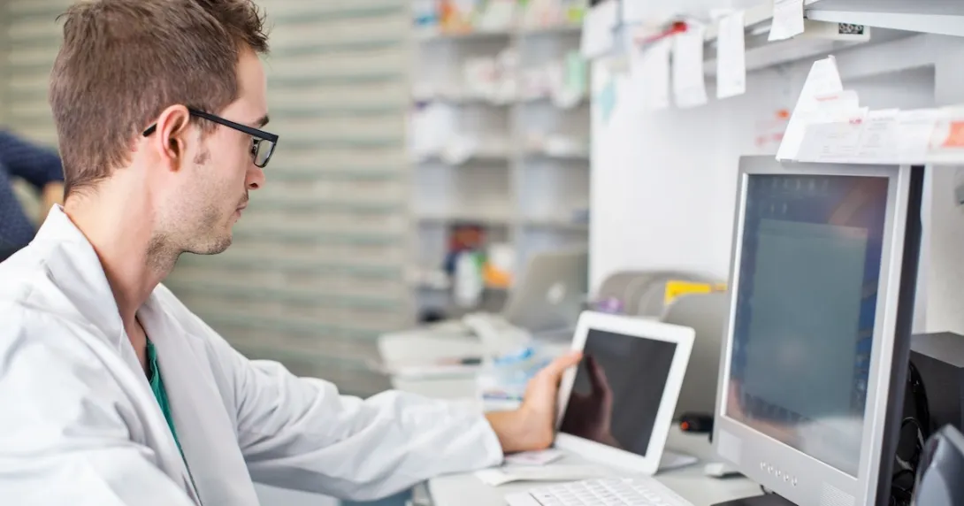 Pharmacist interacting online Pharmacist interacting online