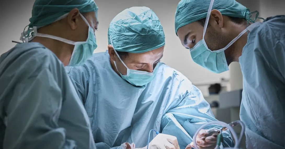 Surgeons in the OR Surgeons in the OR